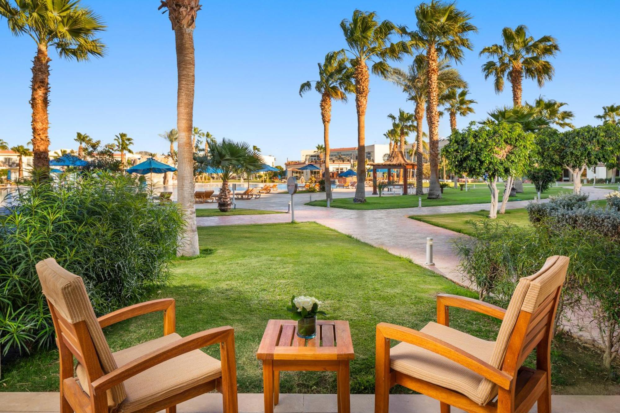 Doubletree By Hilton Sharks Bay 4*