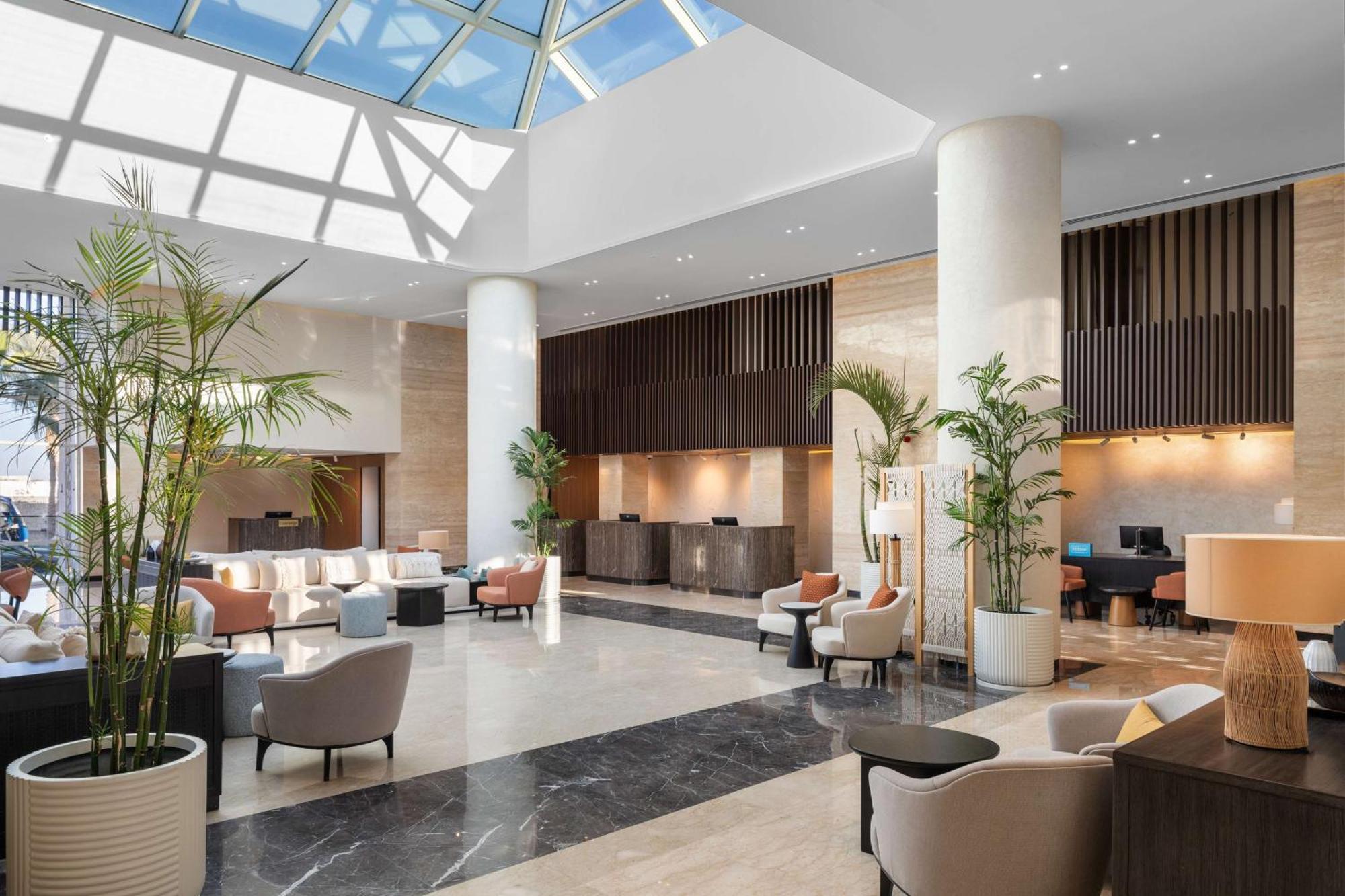 Doubletree By Hilton Sharks Bay Resort 4*