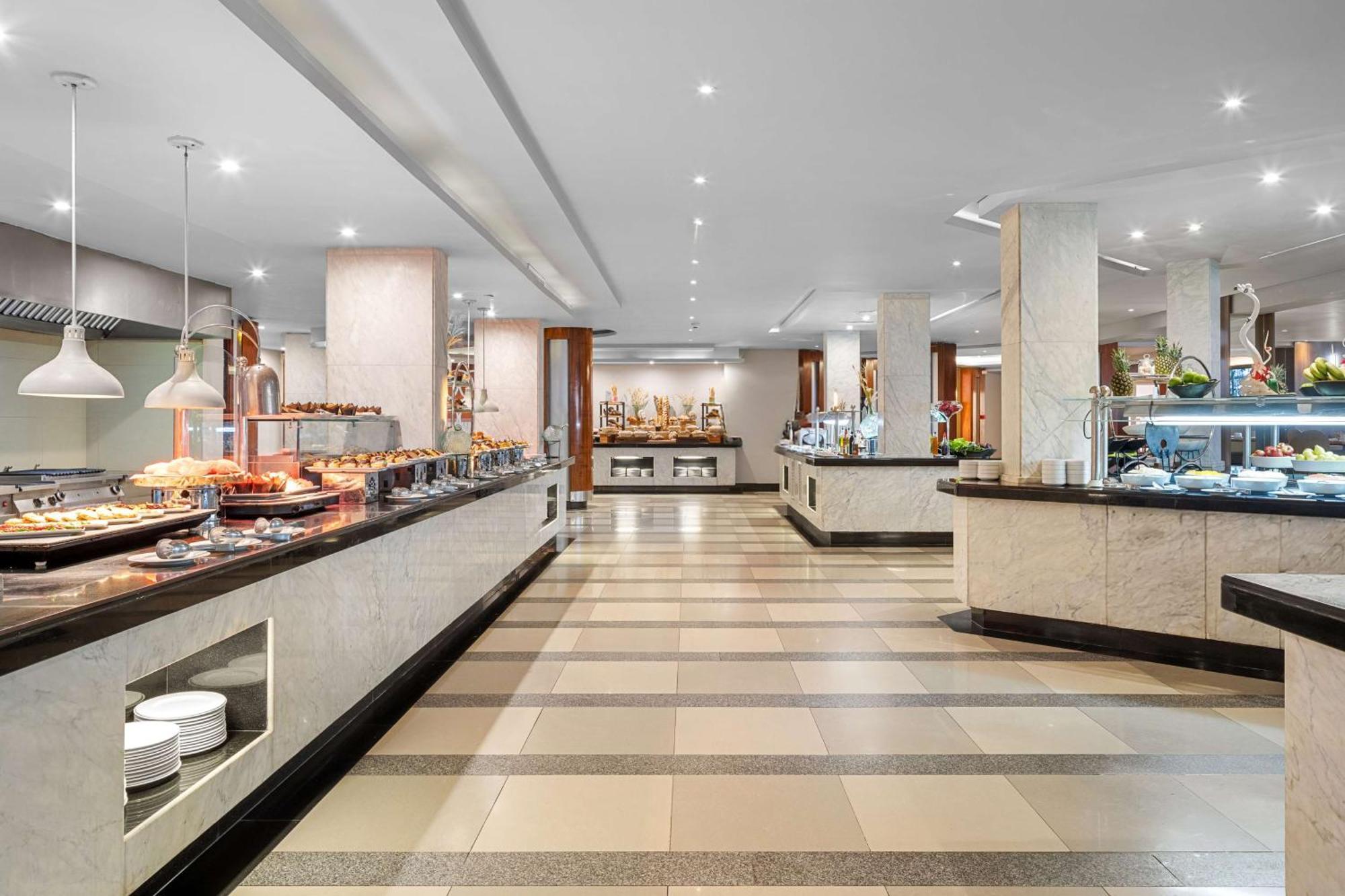Doubletree By Hilton Sharks Bay Resort