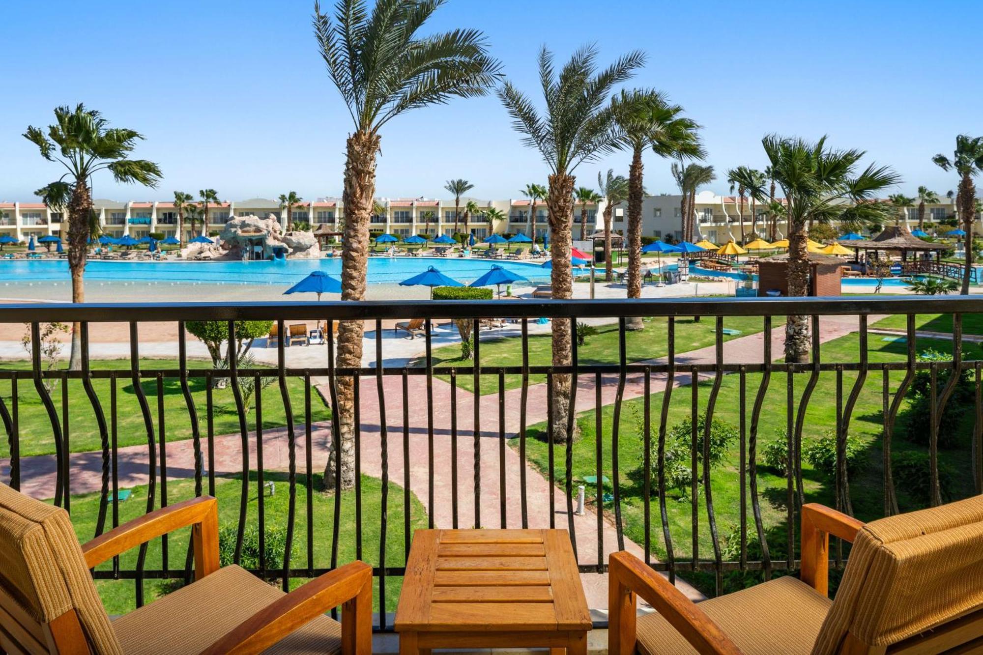 Resort Doubletree By Hilton Sharks Bay 4*