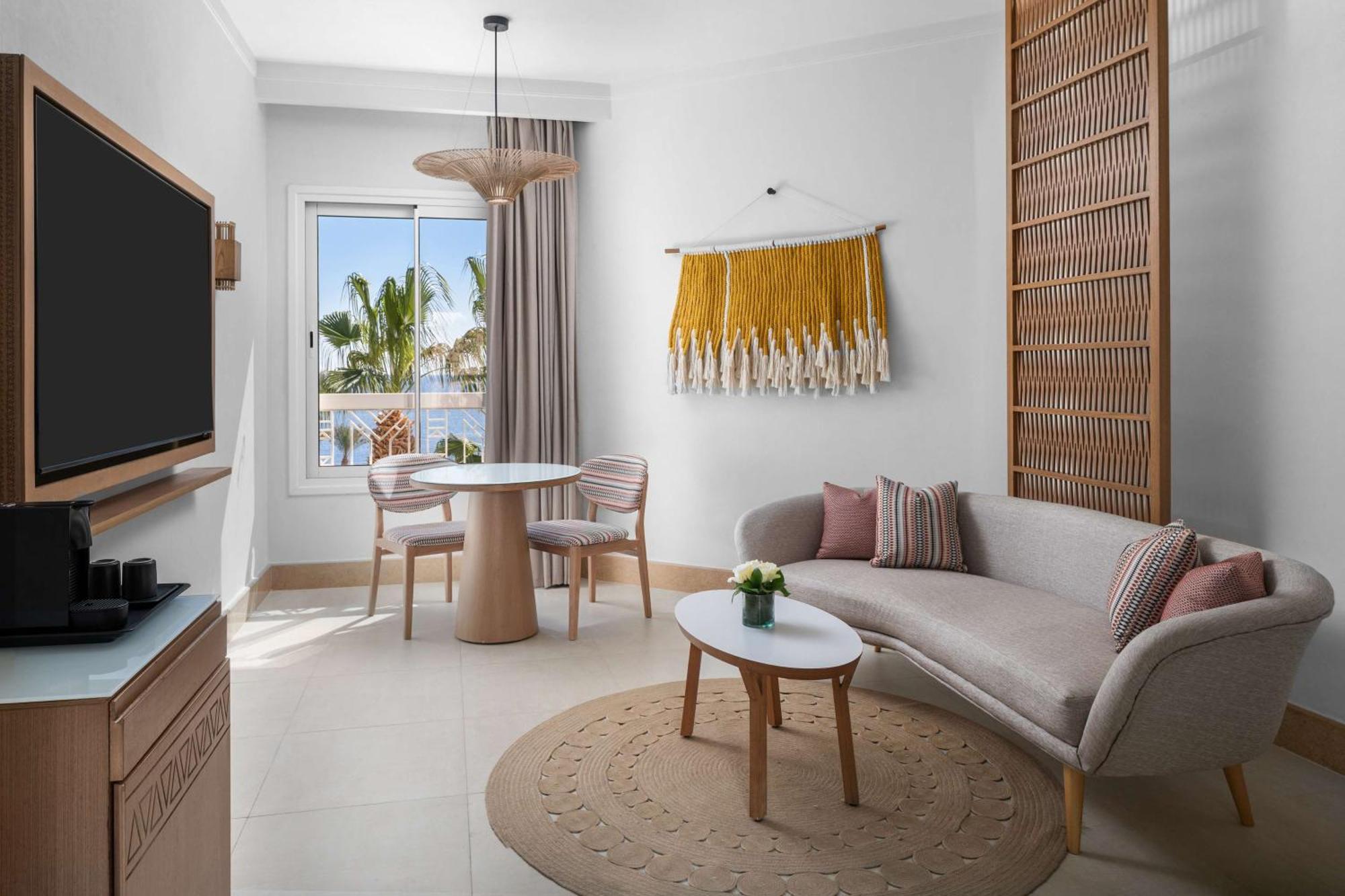 Doubletree By Hilton Sharks Bay Resort