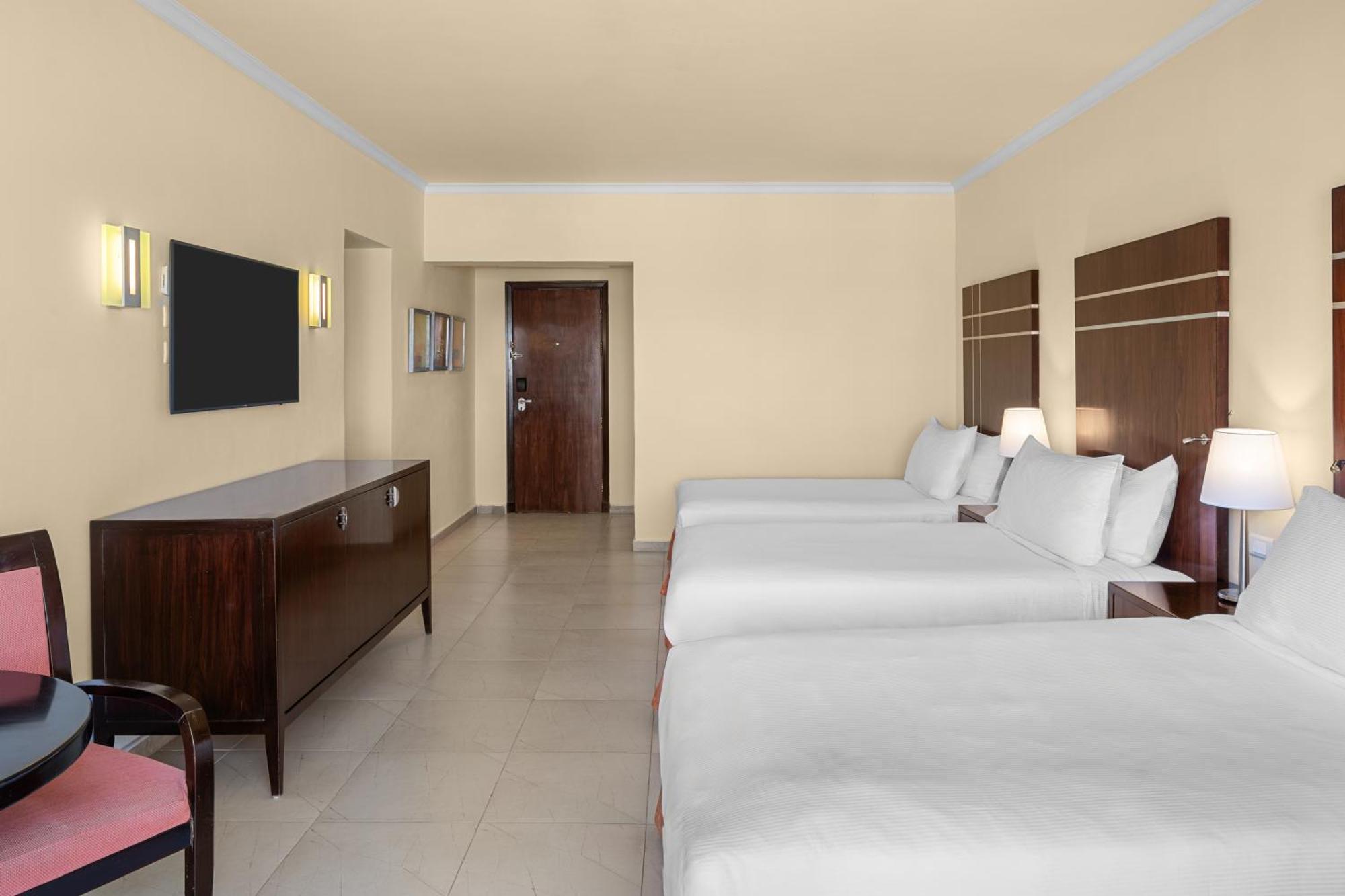 Doubletree By Hilton Sharks Bay