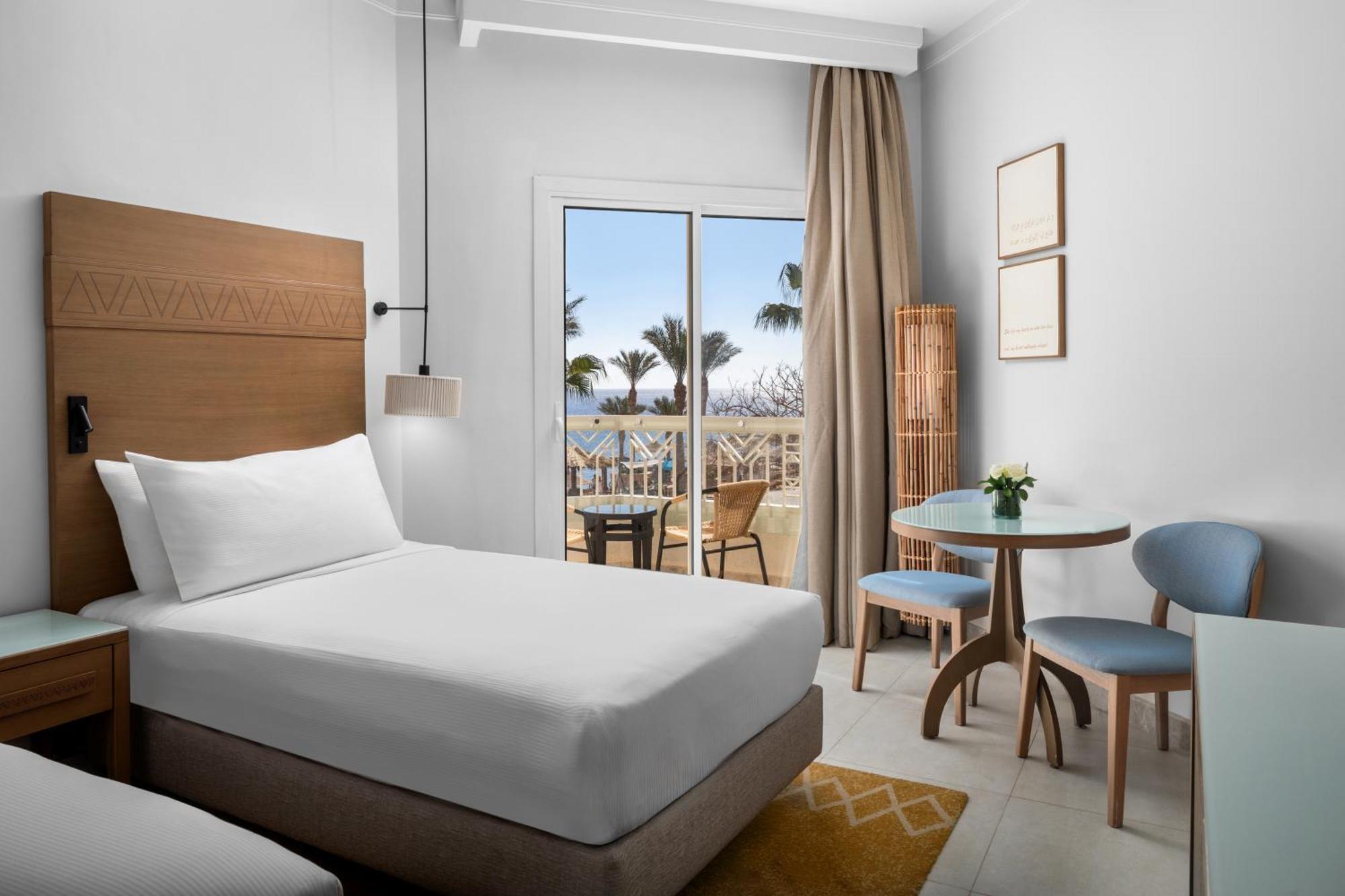 Doubletree By Hilton Sharks Bay Resort